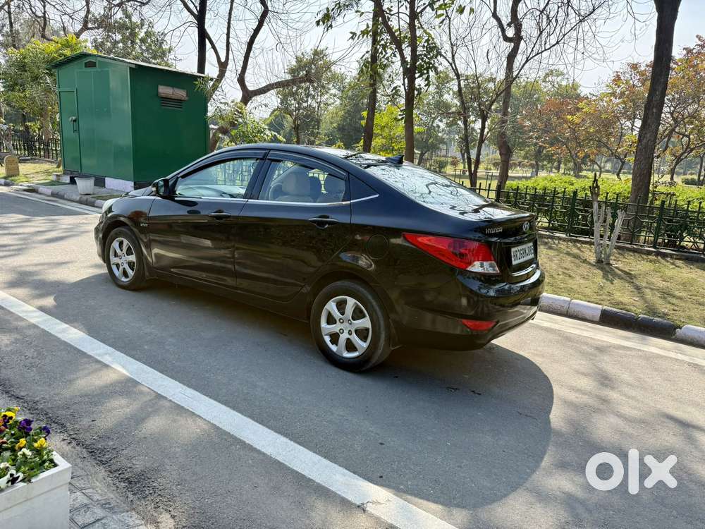 Hyundai Fluidic Verna