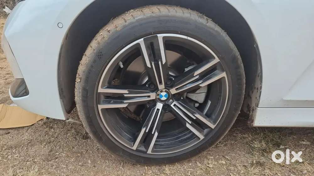 Bmw 3 Series 2024 Petrol 17500 Km Driven