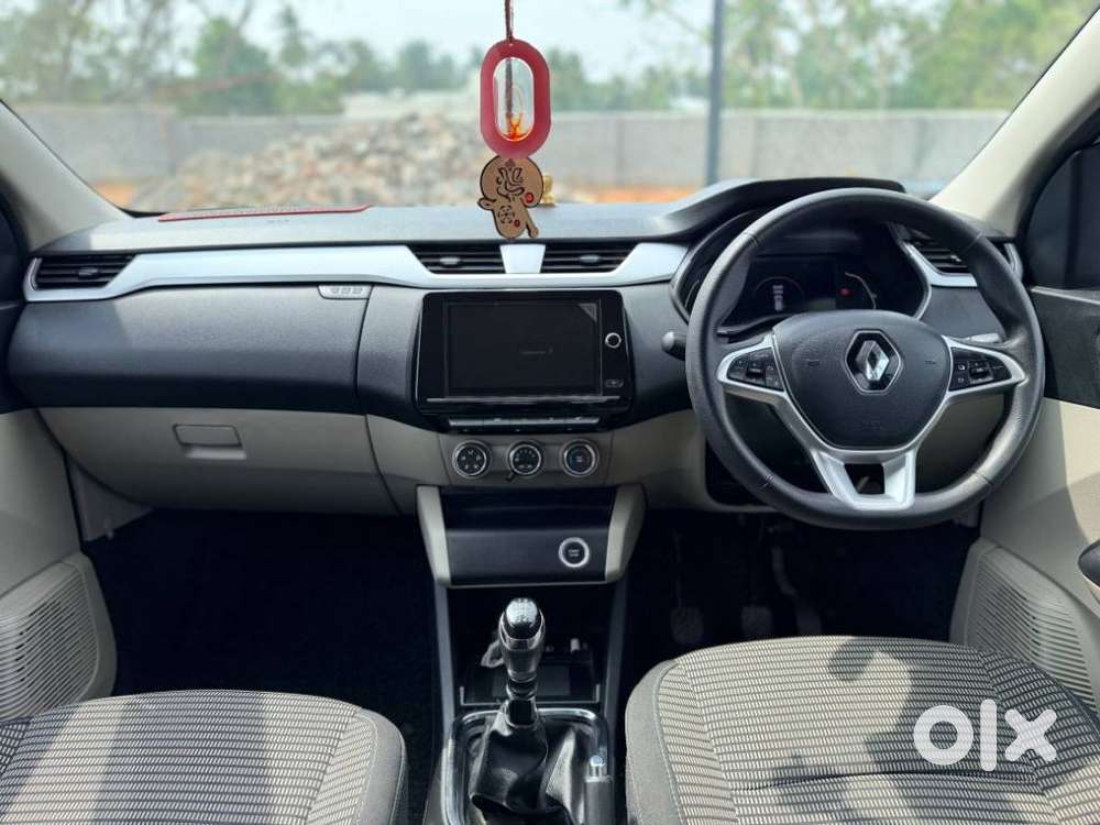 Renault Triber Rxz, 2024, Petrol