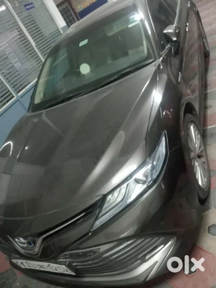 Toyota Camry Hybrid 2019