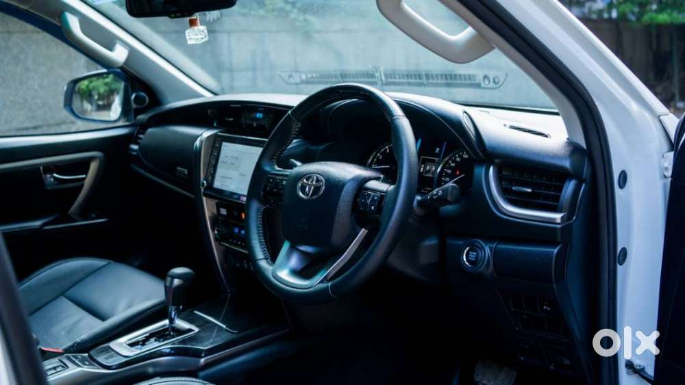 Toyota Fortuner 4x2 At 2.7 Petrol, 2025, Petrol