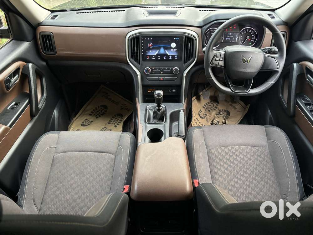 Mahindra Scorpio N Z2 Petrol Mt 7 Str, 2025, Petrol