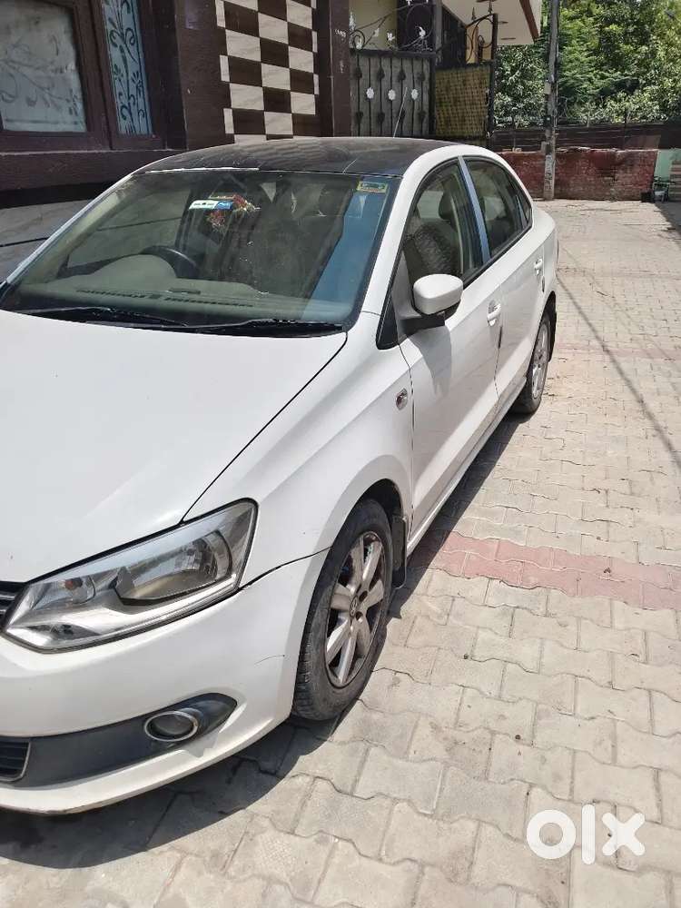 Volkswagen Vento Petrol Highline 2012