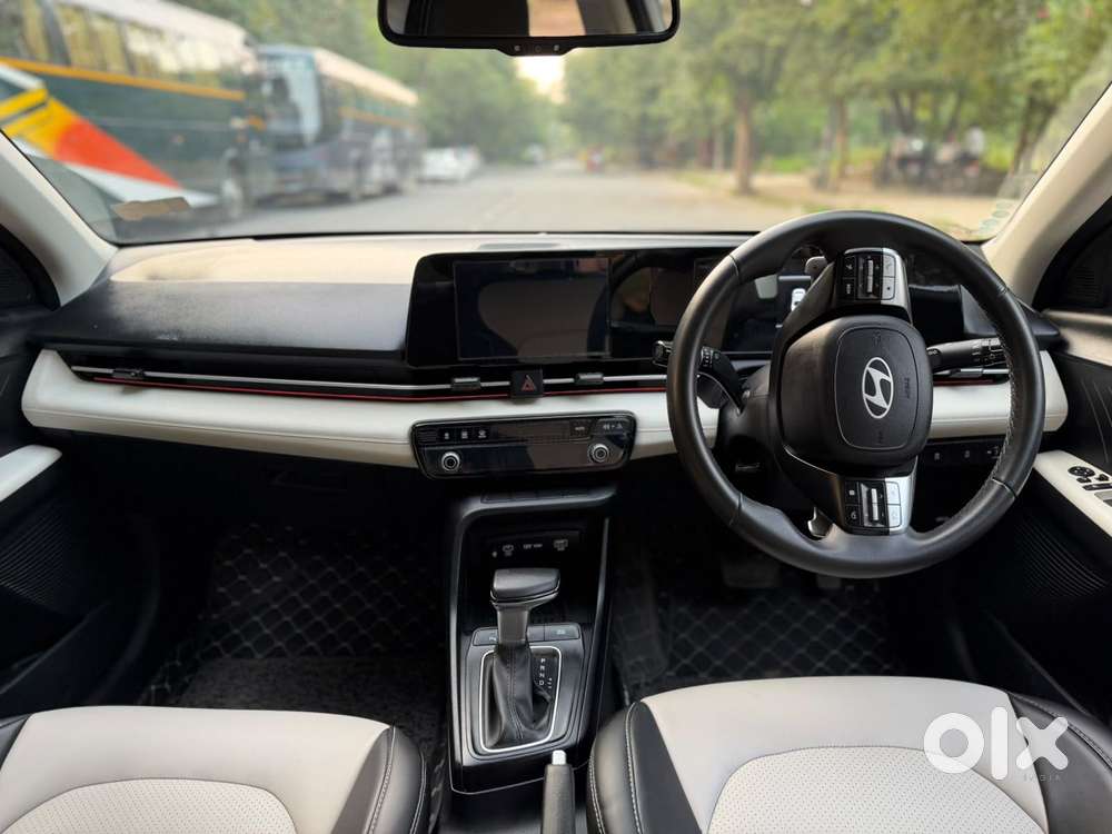 Hyundai Verna 1.5 Sx Ivt, 2025, Petrol