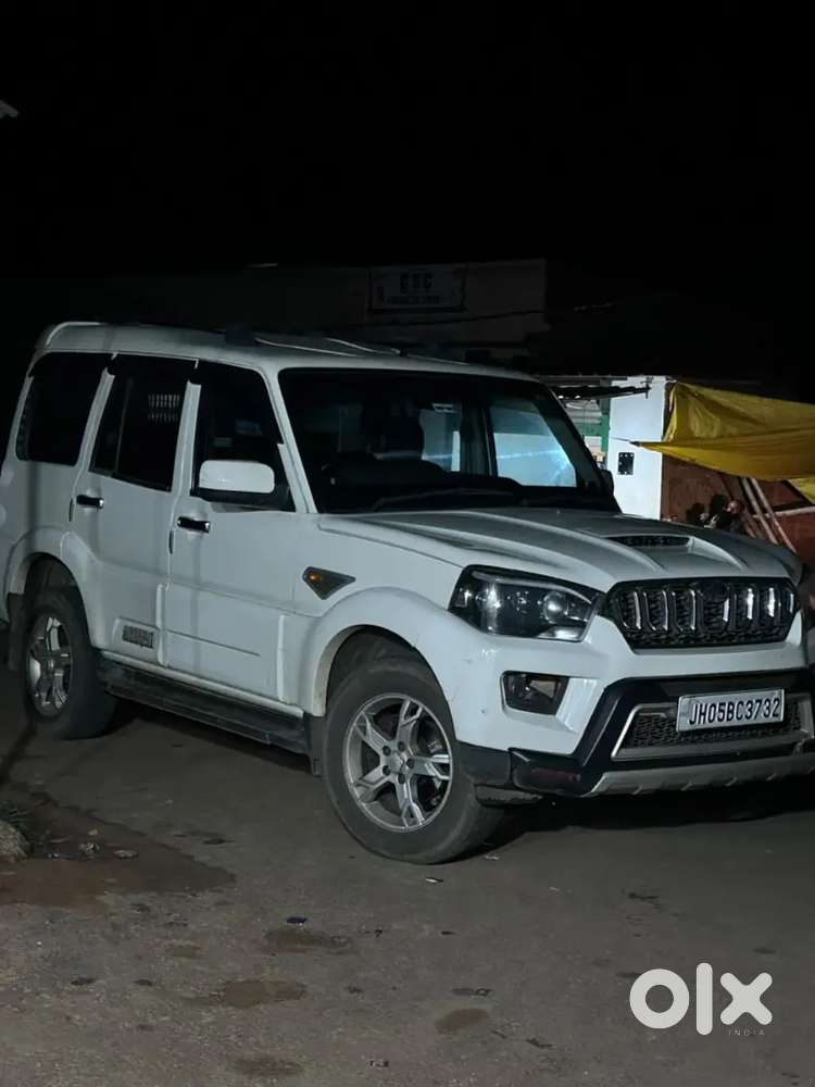 Mahindra Scorpio 1.99 S8 2015