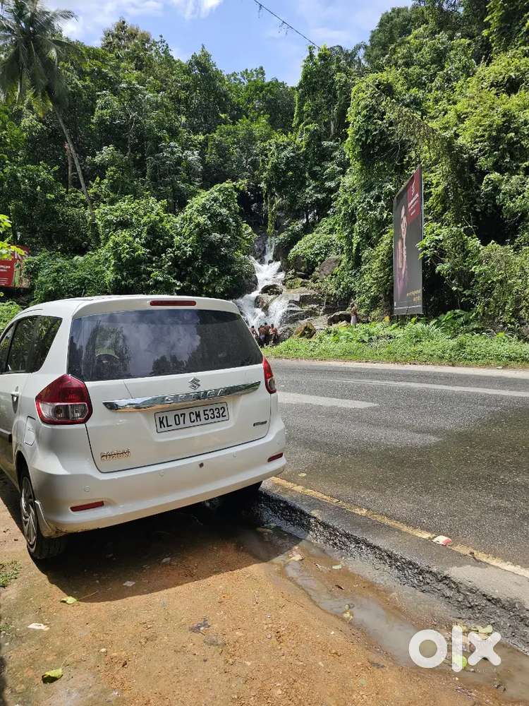 Good Condition Maruti Ertiga, Showroom Service Only, With Bumper-to-bu