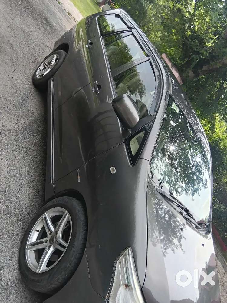 Toyota Innova Diesel 2012