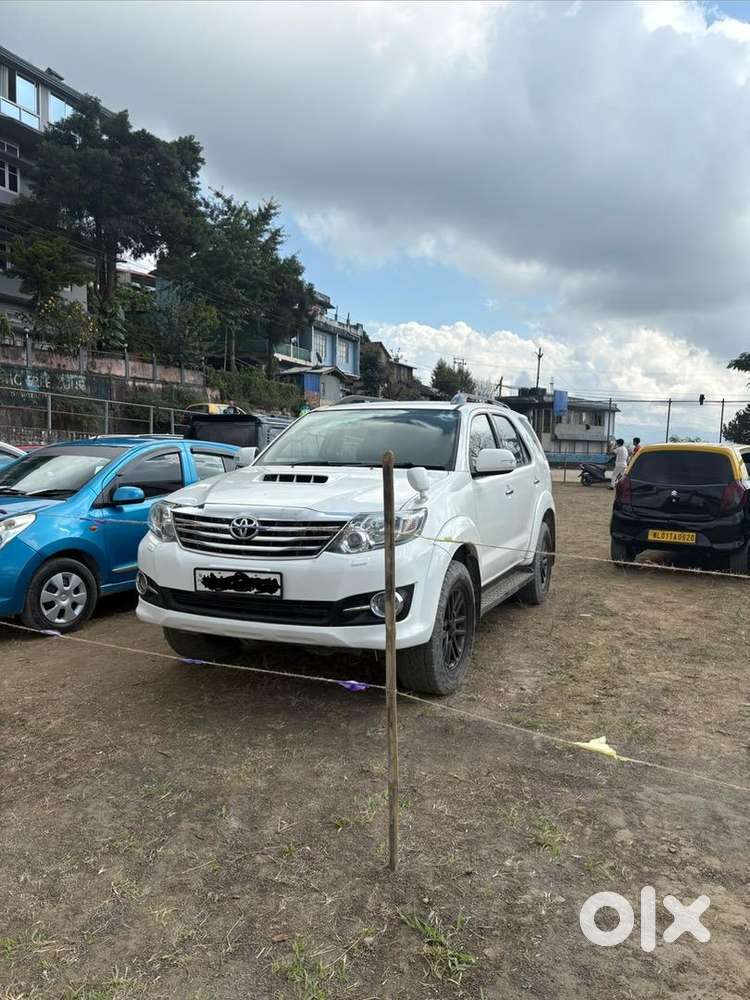 Toyota Fortuner 2015 Diesel 133000 Km Driven