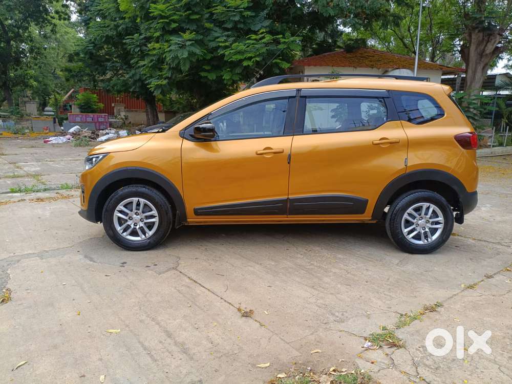 Renault Triber Rxt, 2023, Petrol