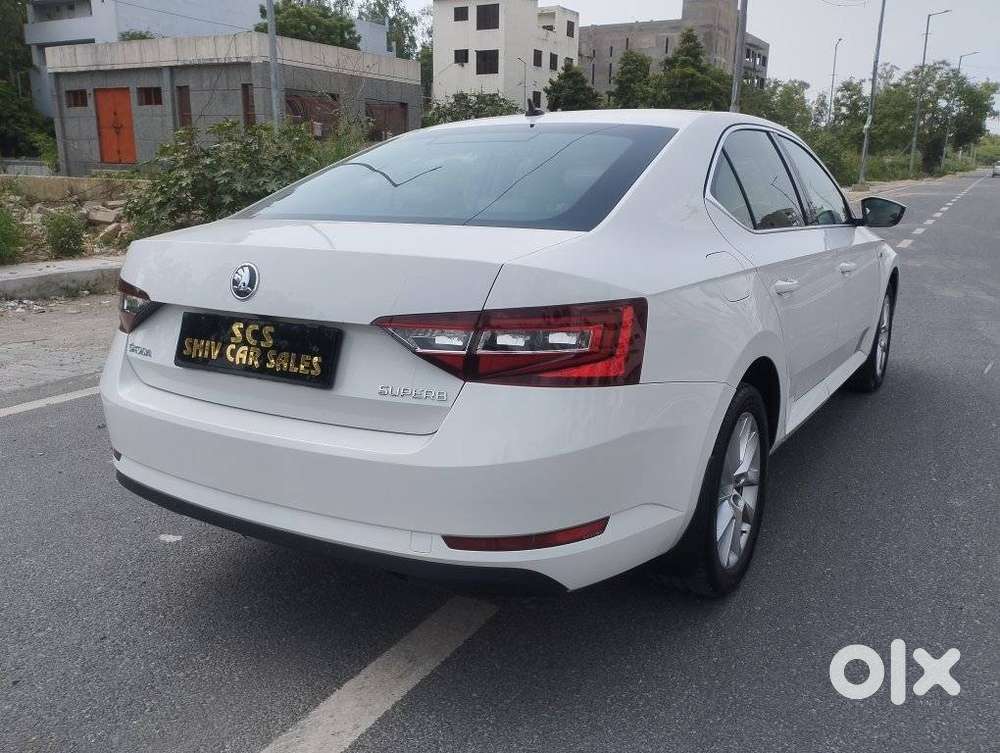 Skoda Superb Lk 1.8 Tsi At, 2017, Petrol
