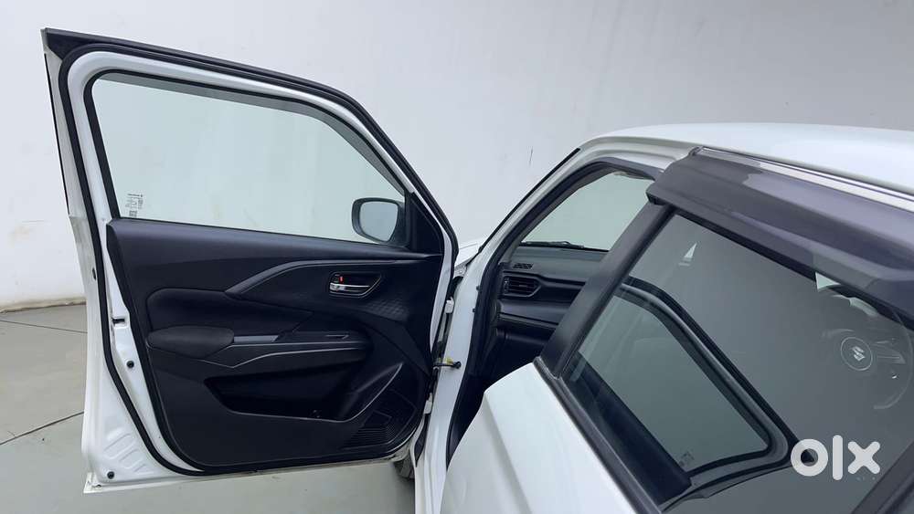 Maruti Suzuki Swift Amt Vxi, 2025, Petrol