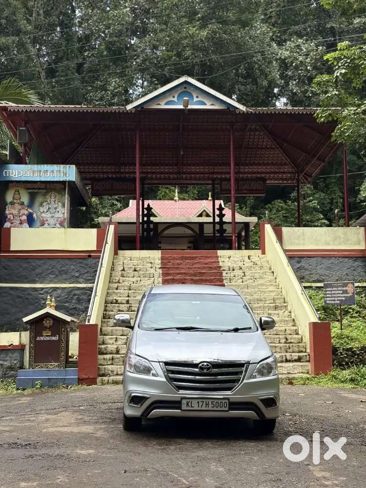 Toyota Innova Taxi  2011 Diesel Well Maintained