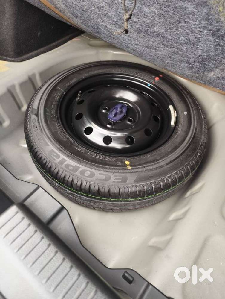 Maruti Suzuki Swift Dzire Vxi Optional, 2020, Petrol