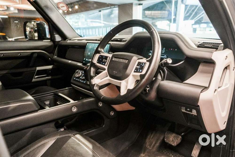Land Rover Petrol 2024 Car
