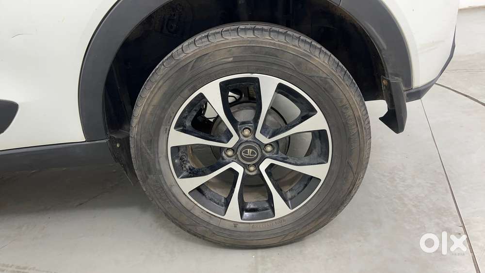 Tata Nexon 1.2 Revotron Xza Plus, 2021, Petrol