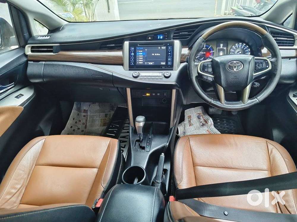 Toyota Innova Crysta 2.8z Automatic, 2016, Diesel