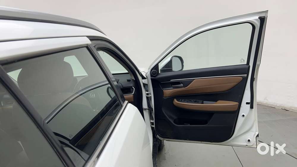 Honda Elevate Zx Mt, 2024, Petrol