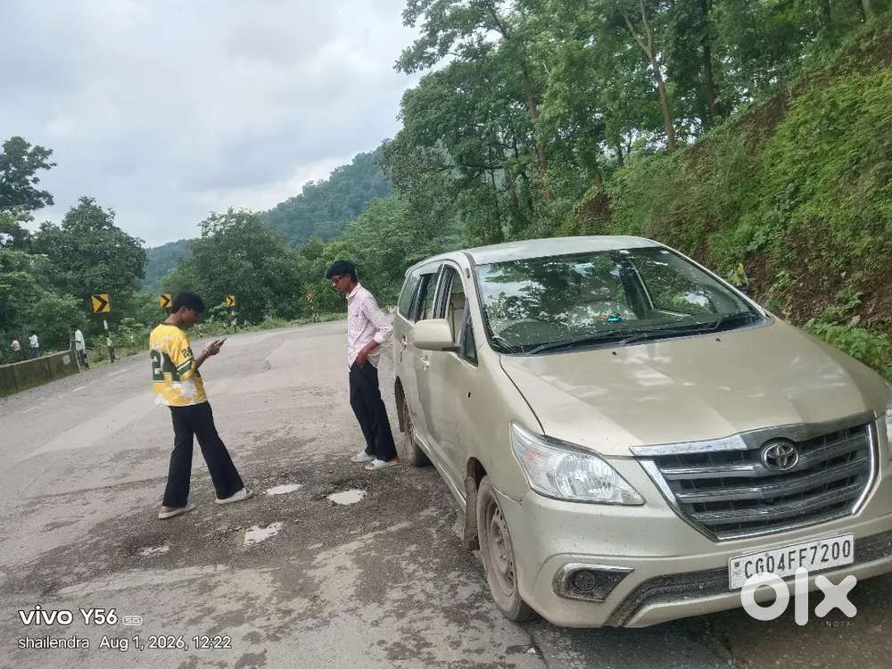 Toyota Innova 2012