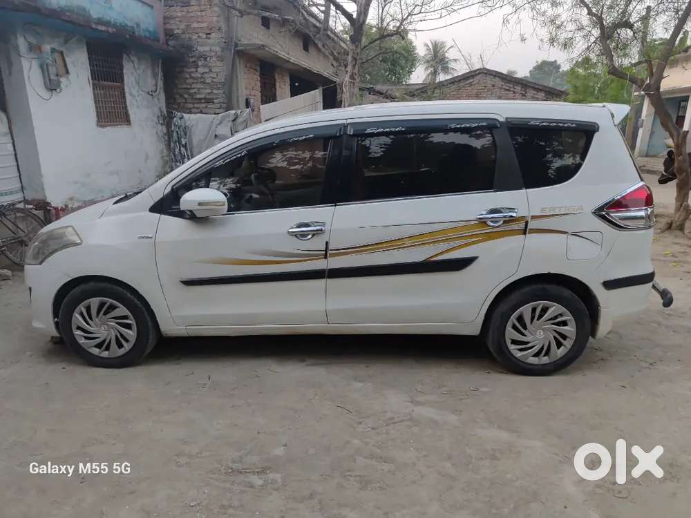 Gari Bahut Acha H Gari  Kich Paisa Ka Jarurat Ke Liea Bik Rha H