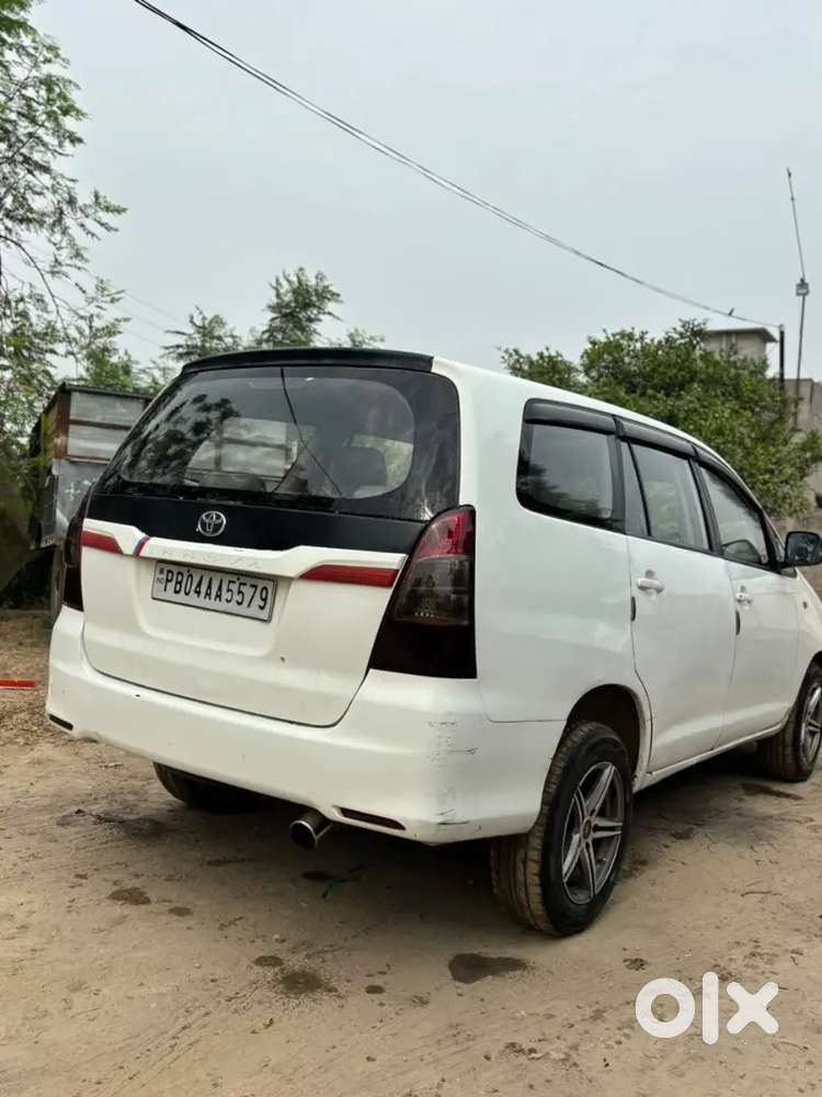 Toyota Innova Diesel 2015