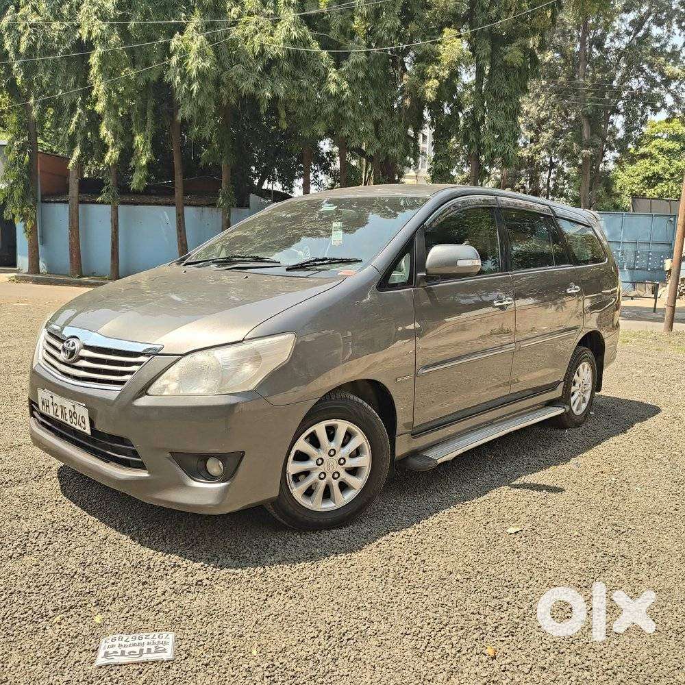 Toyota Innova 2.5 V 8 Str, 2013, Diesel