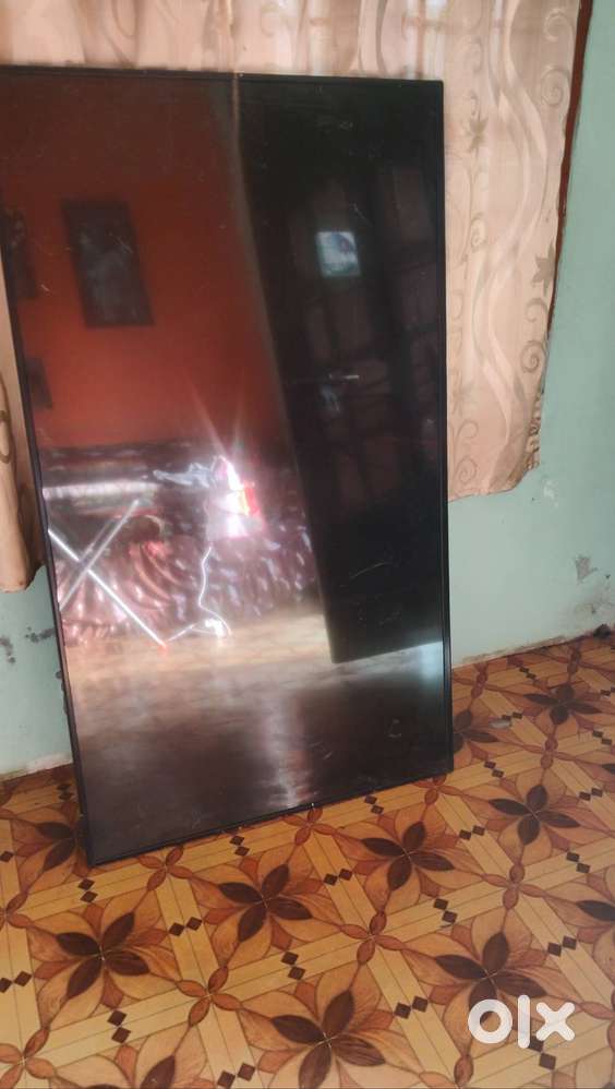 LG 65inches smart tv