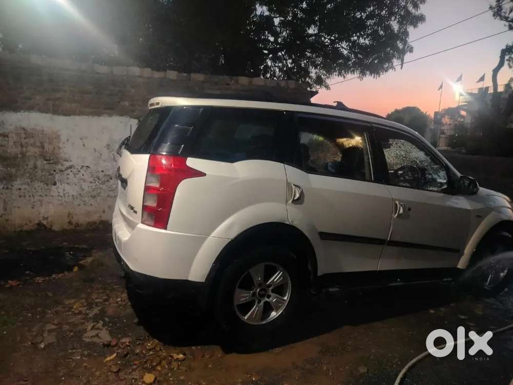 Mahindra Xuv500 2013 Diesel 80000 Km Driven