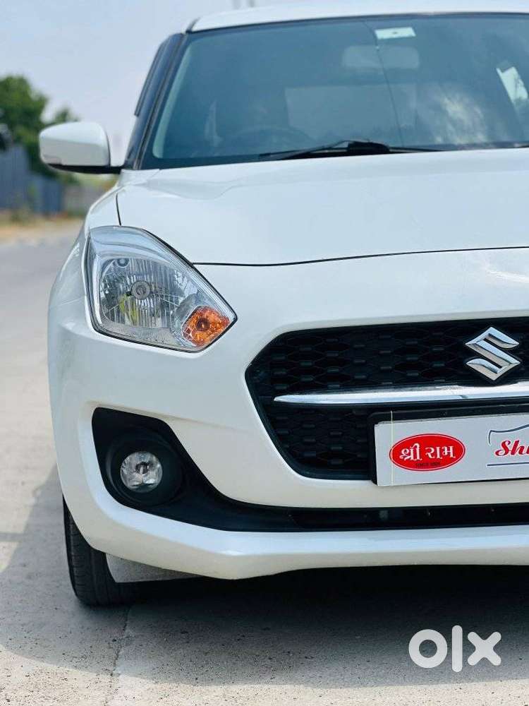 Maruti Suzuki Swift Vxi + Manual, 2022, Petrol