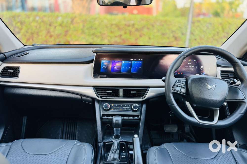 Mahindra Xuv700 2.2 Ax 5 Diesel At 7 Str, 2022, Diesel