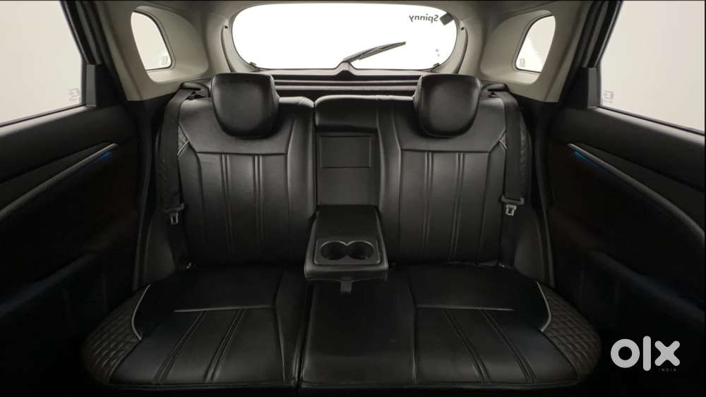 Maruti Suzuki Brezza 1.5 Zxi At Smart Hybrid Dual Tone, 2023, Petrol