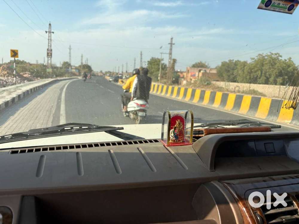 महिंद्रा बोलेरो Slx A1  2013 मॉडल  एकदम बढ़िया कंडीशन