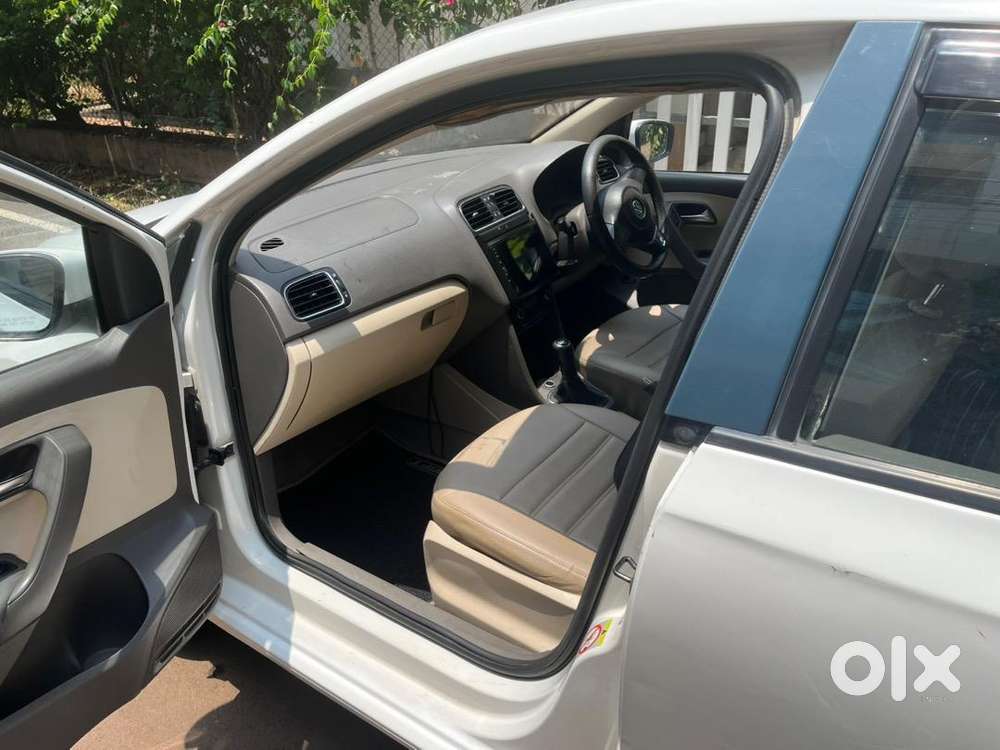 Volkswagen Car 2011 Petrol