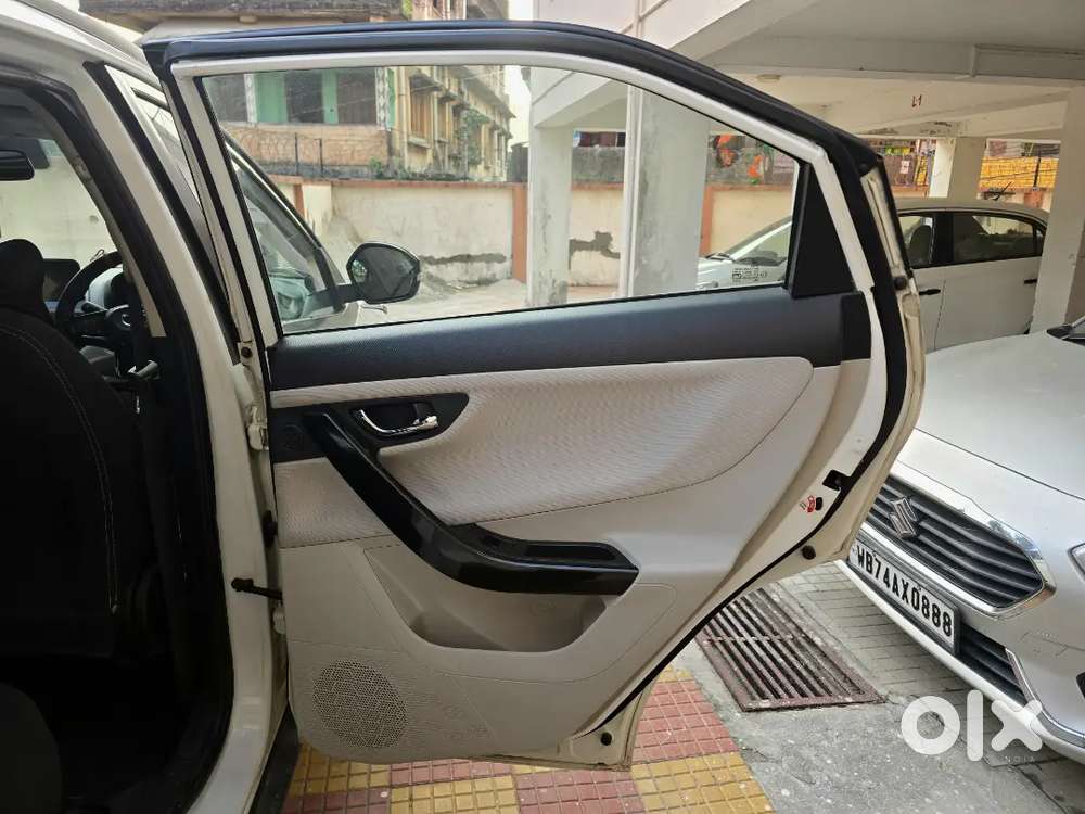 2022 Tata Nexon Xza+ (o) Amt Petrol Top-end Automaticcalgary White