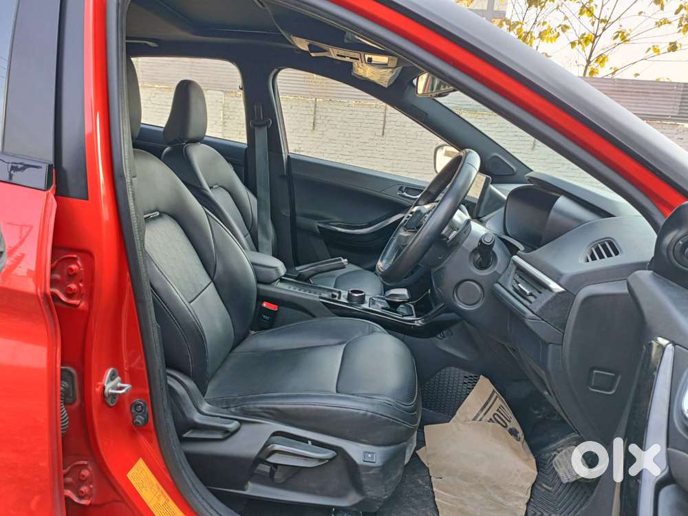 Tata Nexon, 2023, Petrol