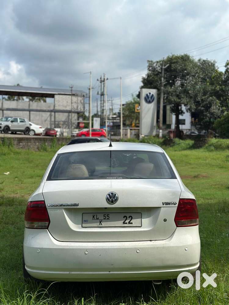 Volkswagen Vento 2010-2013 Petrol Highline, 2011, Petrol