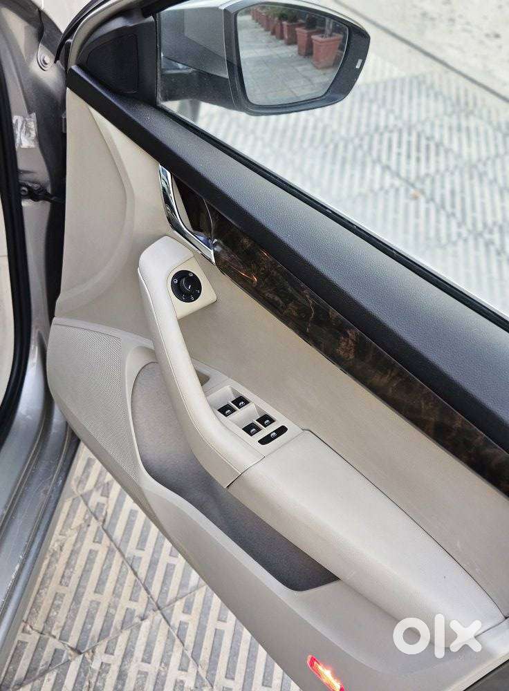 Skoda Octavia 2013-2017 Style Plus 1.8 Tsi At, 2015, Petrol