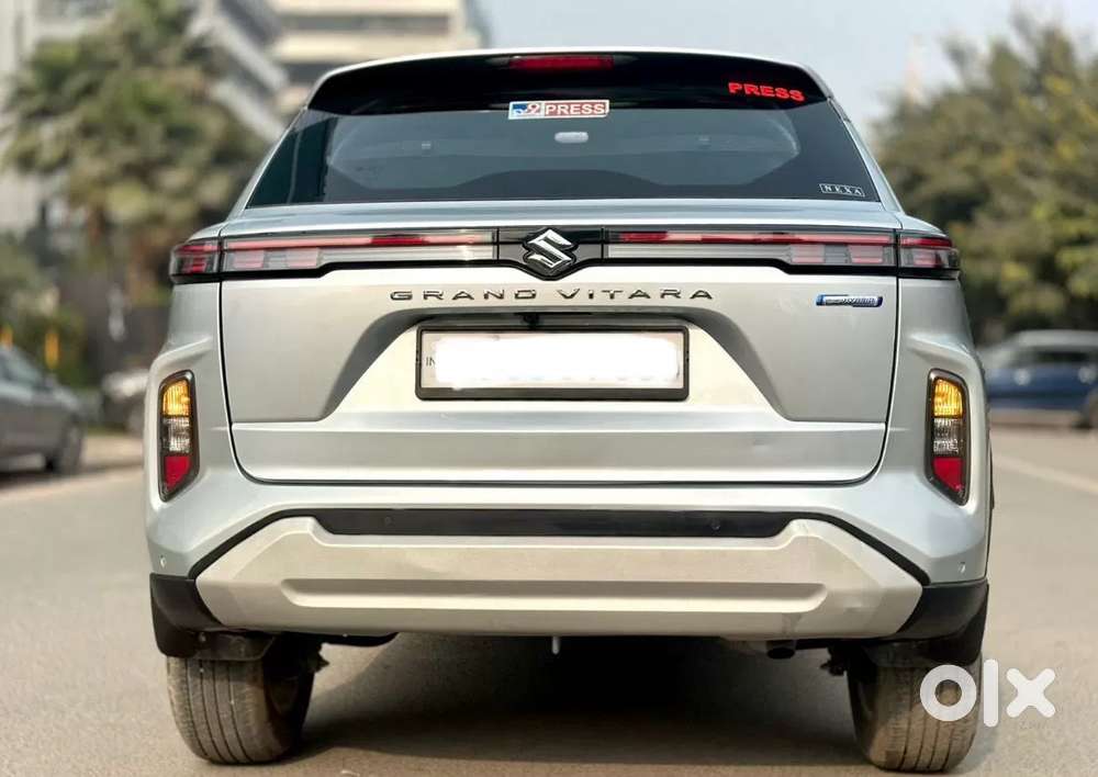 Maruti Suzuki Grand Vitara 1.5 Delta Smart Hybrid At, 2023, Petrol
