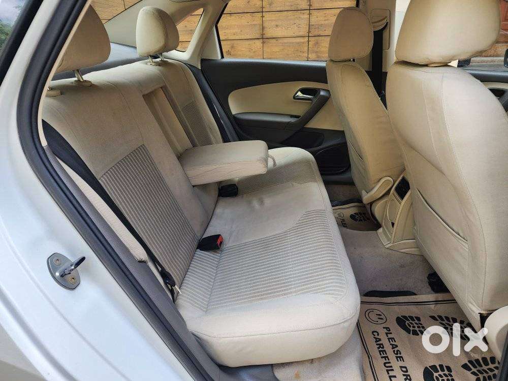 Volkswagen Vento 2010-2013 Petrol Highline, 2011, Petrol