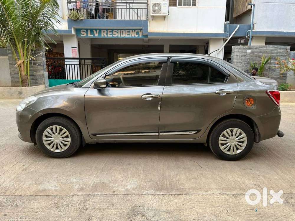 Maruti Suzuki Dzire 1.2 Vxi, 2022, Petrol