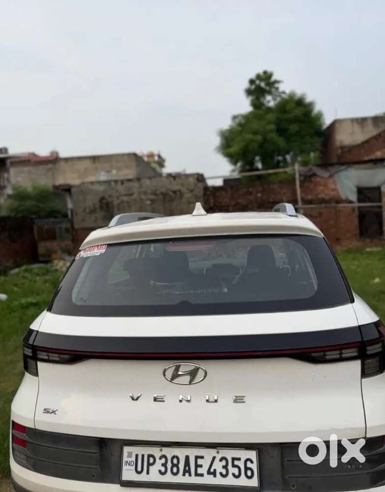 Hyundai Venue Petrol Manual 2024 2nd