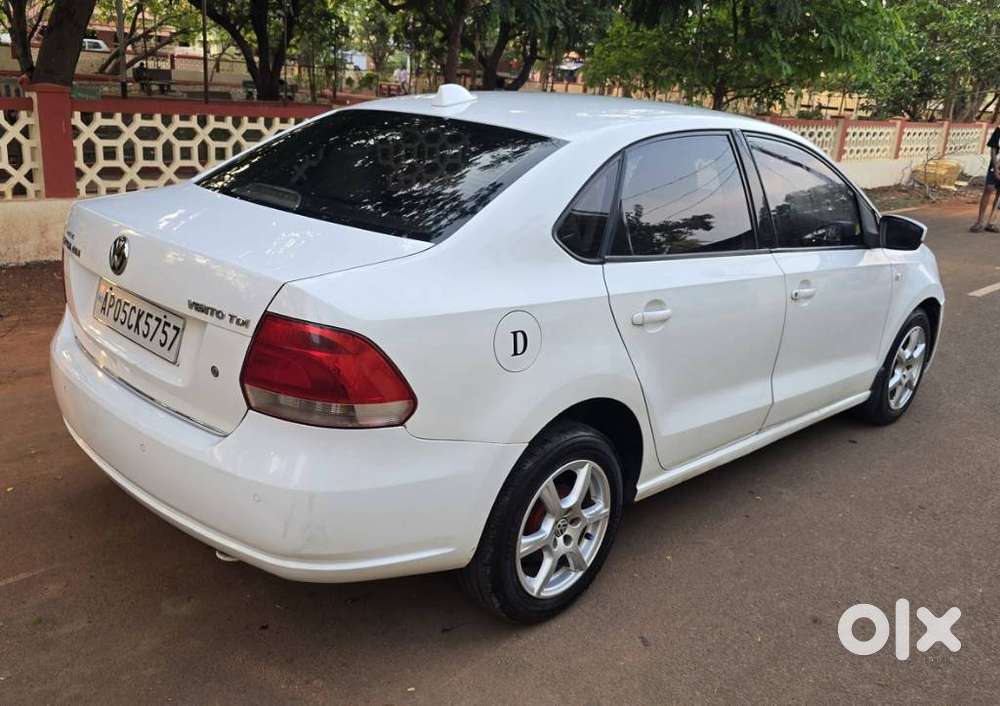 Volkswagen Vento 1.6 Highline Plus 16 Alloy, 2013, Diesel