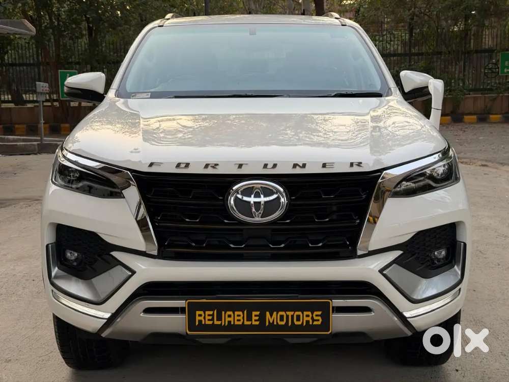Toyota Fortuner Petrol At
