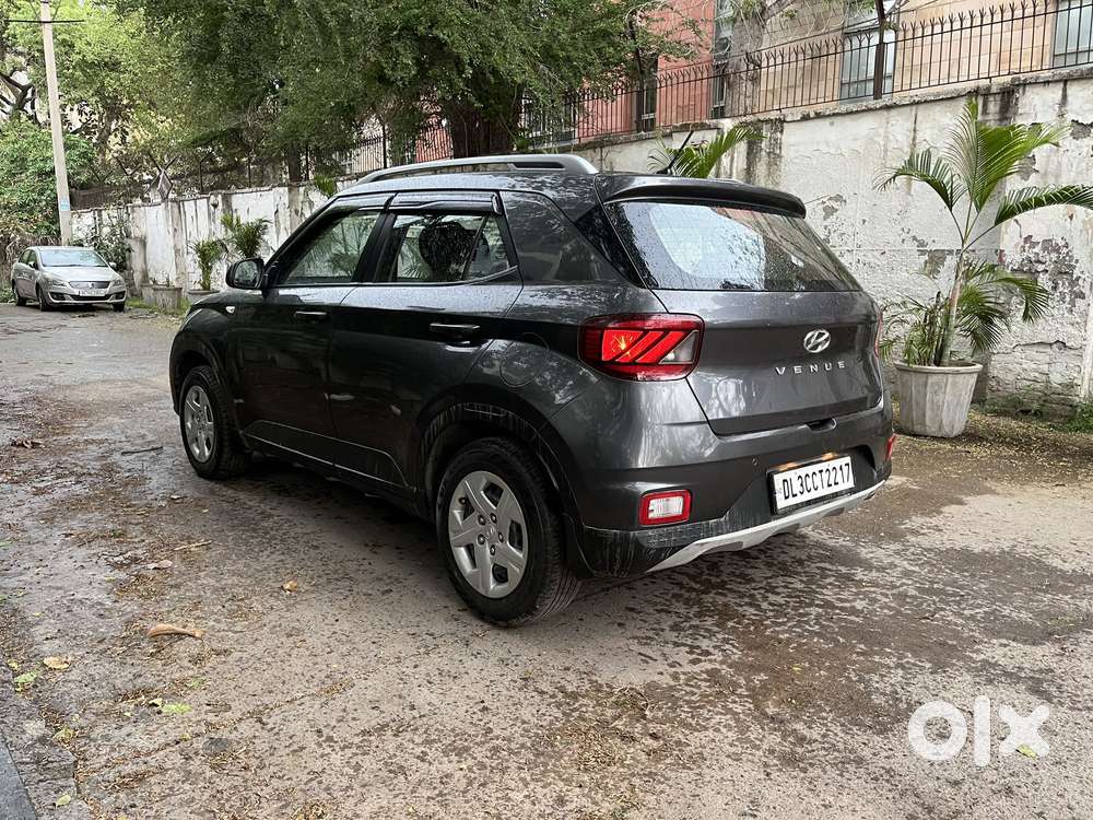 Hyundai Venue 1.2 S Plus, 2020, Petrol