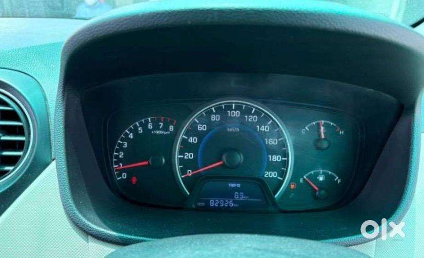 Hyundai Grand I10 Sportz, 2016, Petrol