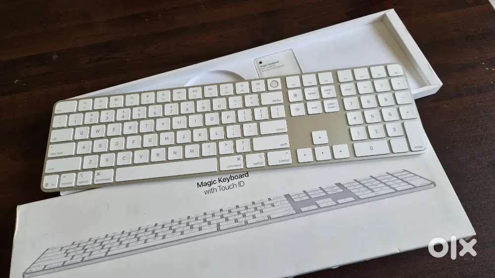 APPLE MAGIC KEYBOARD WITH TOUCH ID