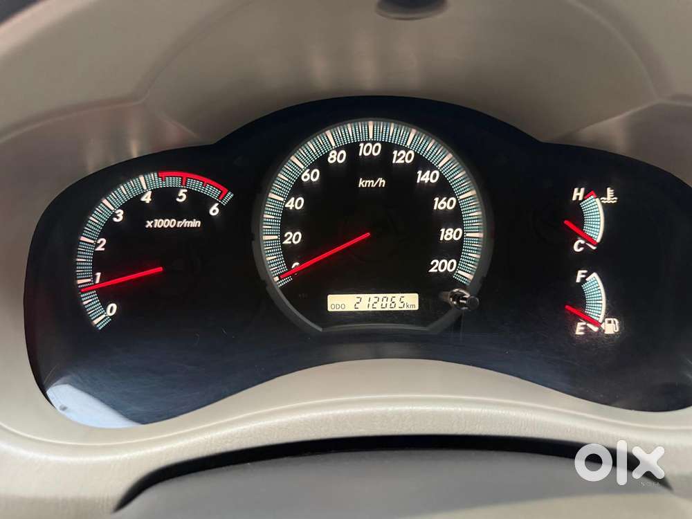 Toyota Innova 2.5 V 8 Str, 2014, Diesel