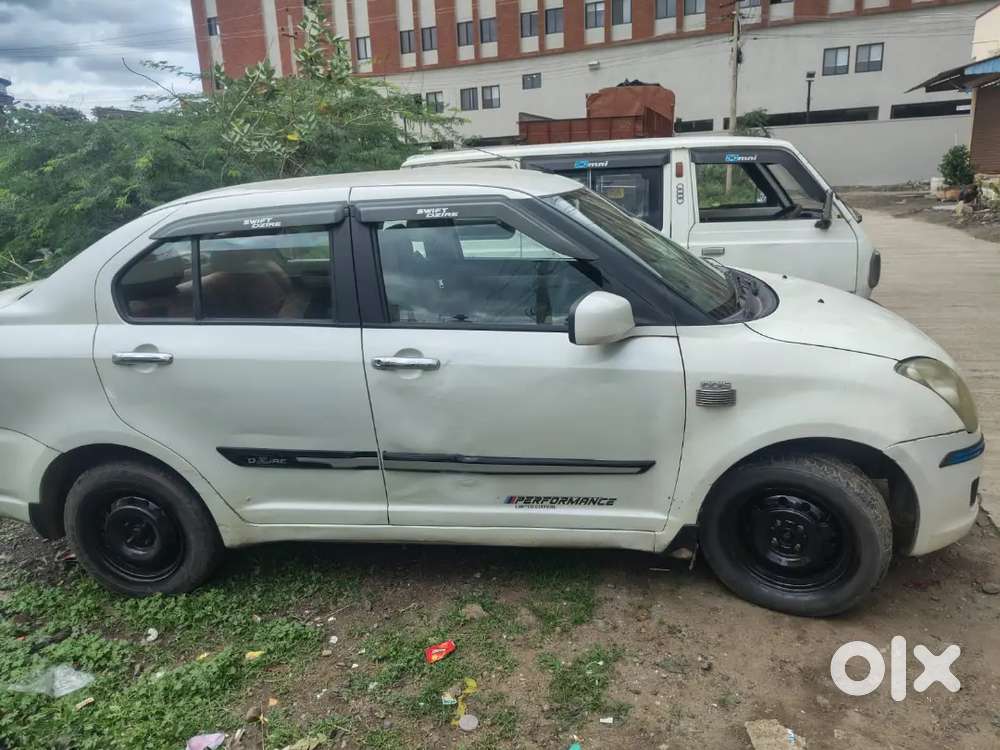 Maruti Suzuki Swift Dzire 2011