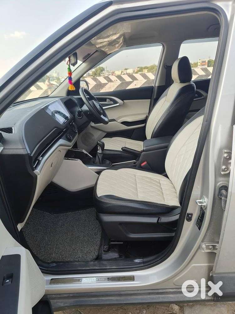 Kia Carens 1.5 Premium 7 Str, 2023, Petrol