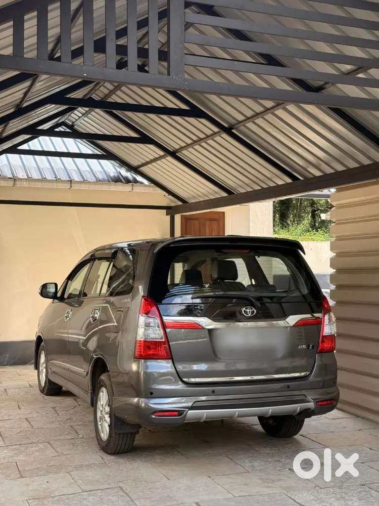 Toyota Innova Z