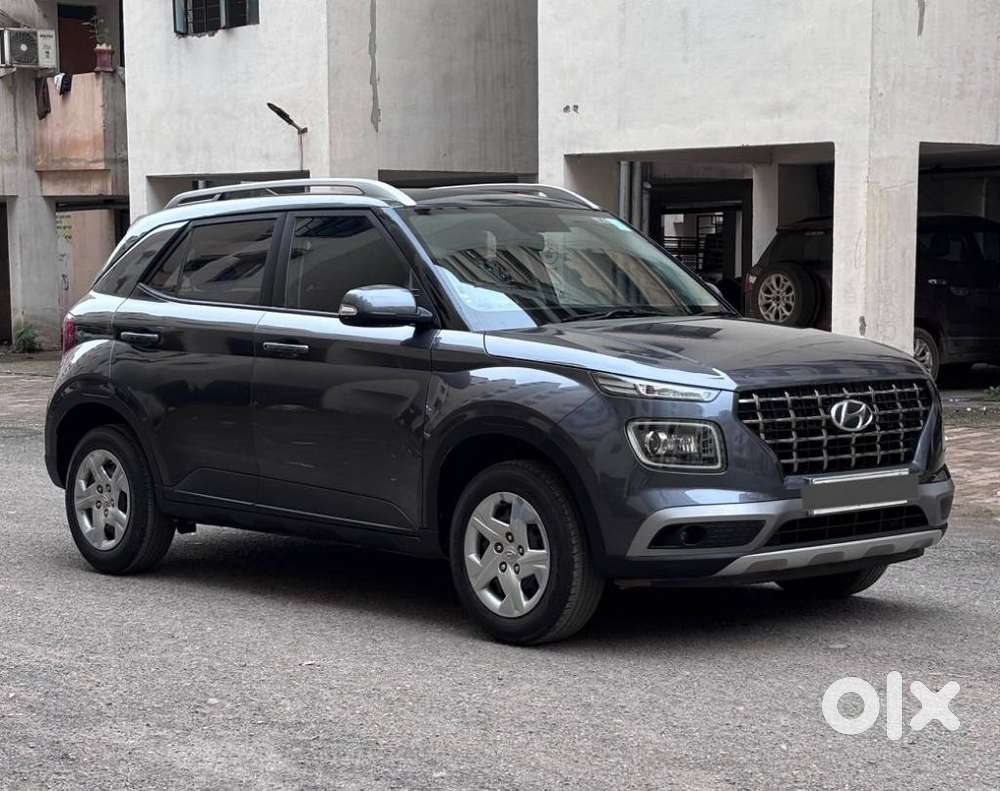 Hyundai Venue 1.2 S (o), 2021, Petrol
